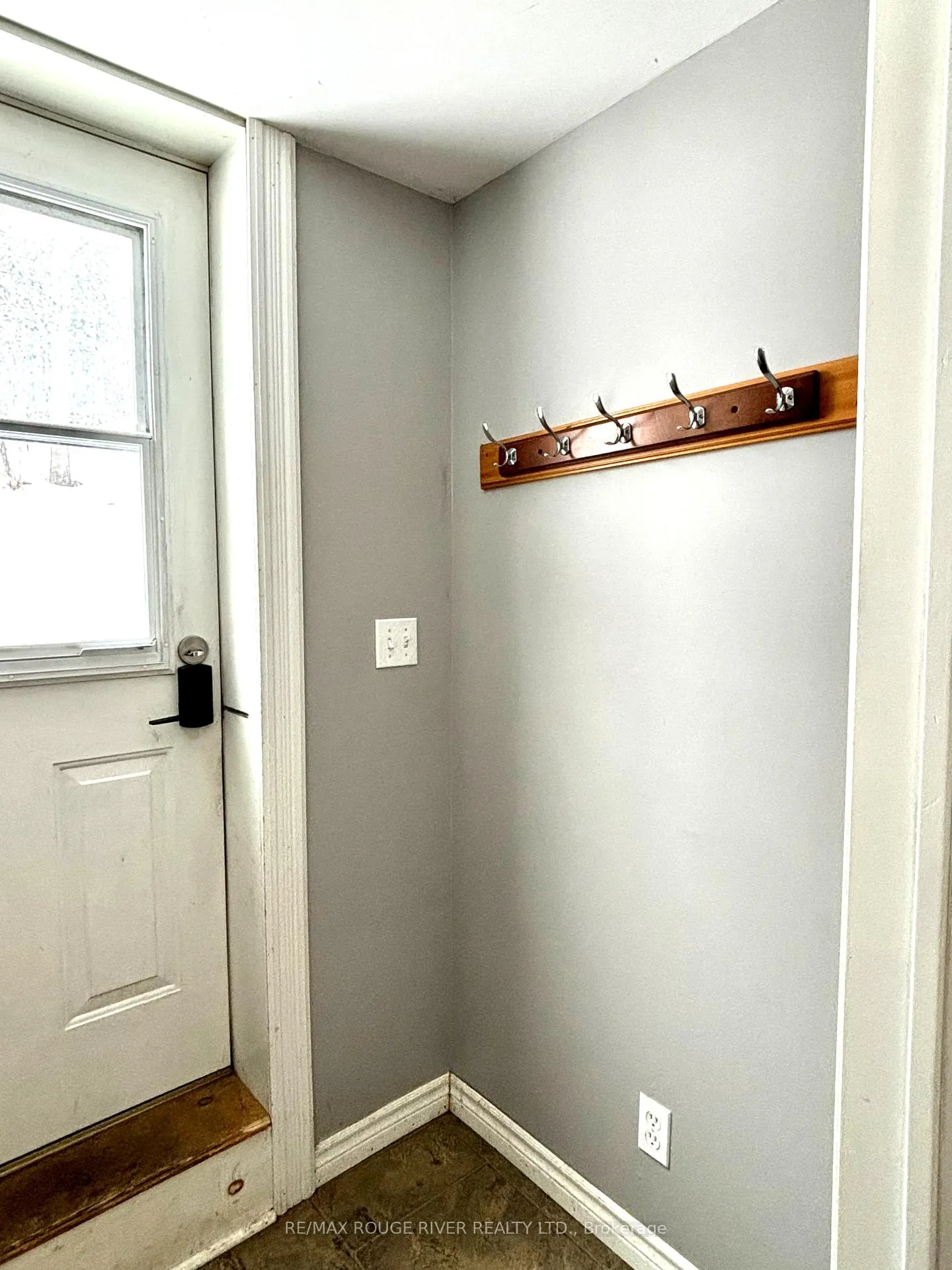 Photo 14 of Unit B, 5211 Waldon Road, Hamilton Township, Rural Hamilton — HOMEH