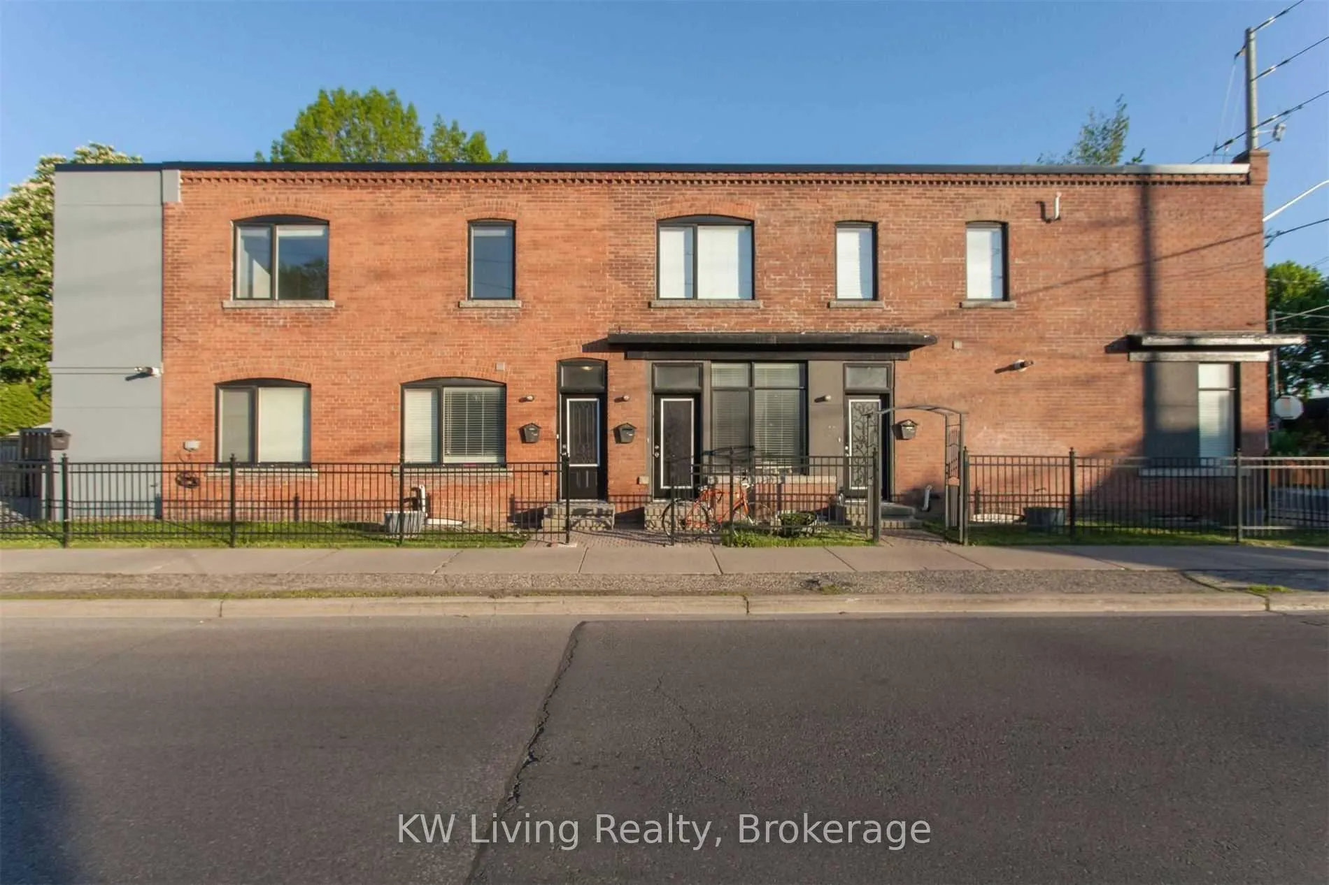 Photo 1 of Unit 3, 247 Chisholm Avenue, Toronto, Woodbine-Lumsden — HOMEH