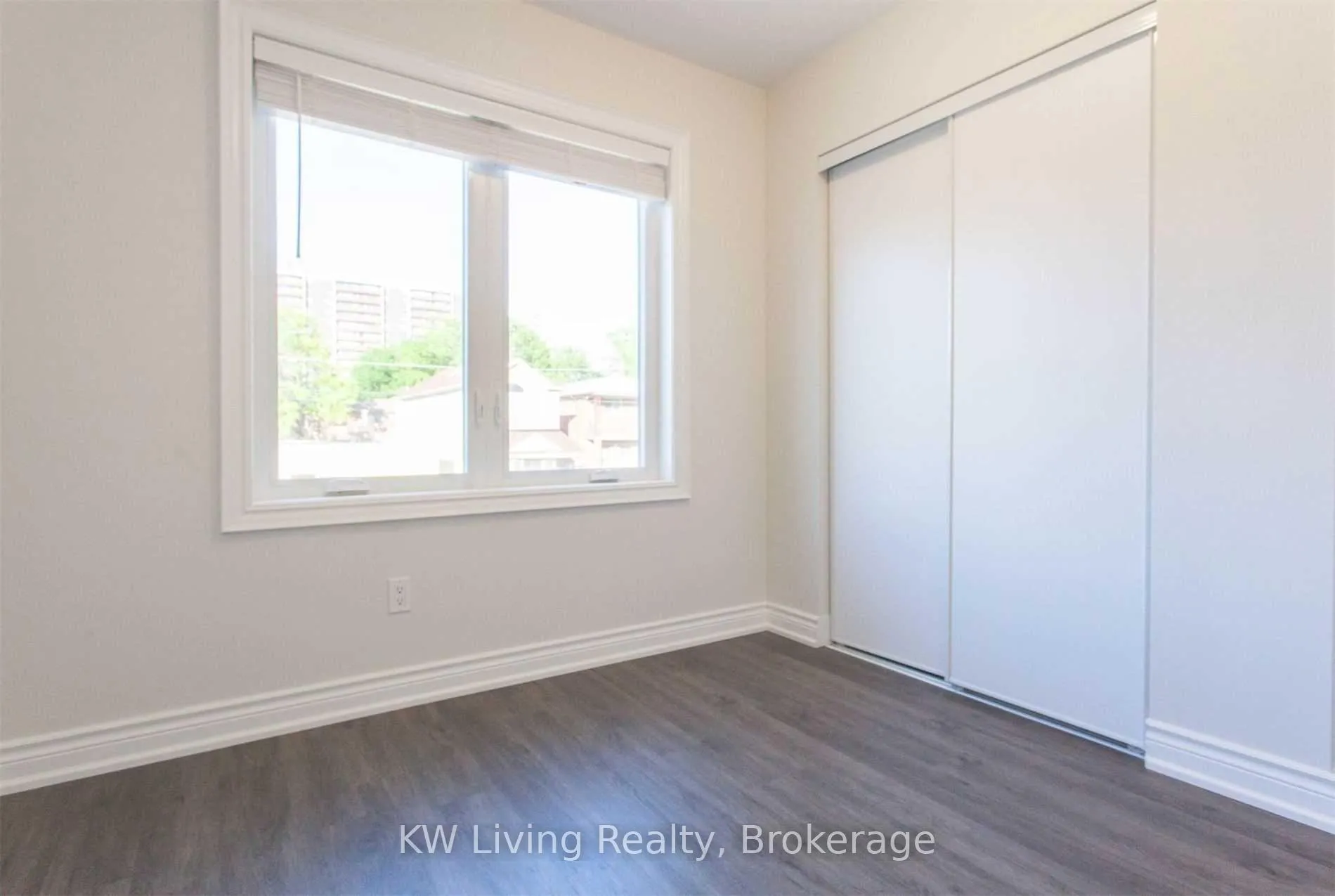 Photo 3 of Unit 3, 247 Chisholm Avenue, Toronto, Woodbine-Lumsden — HOMEH