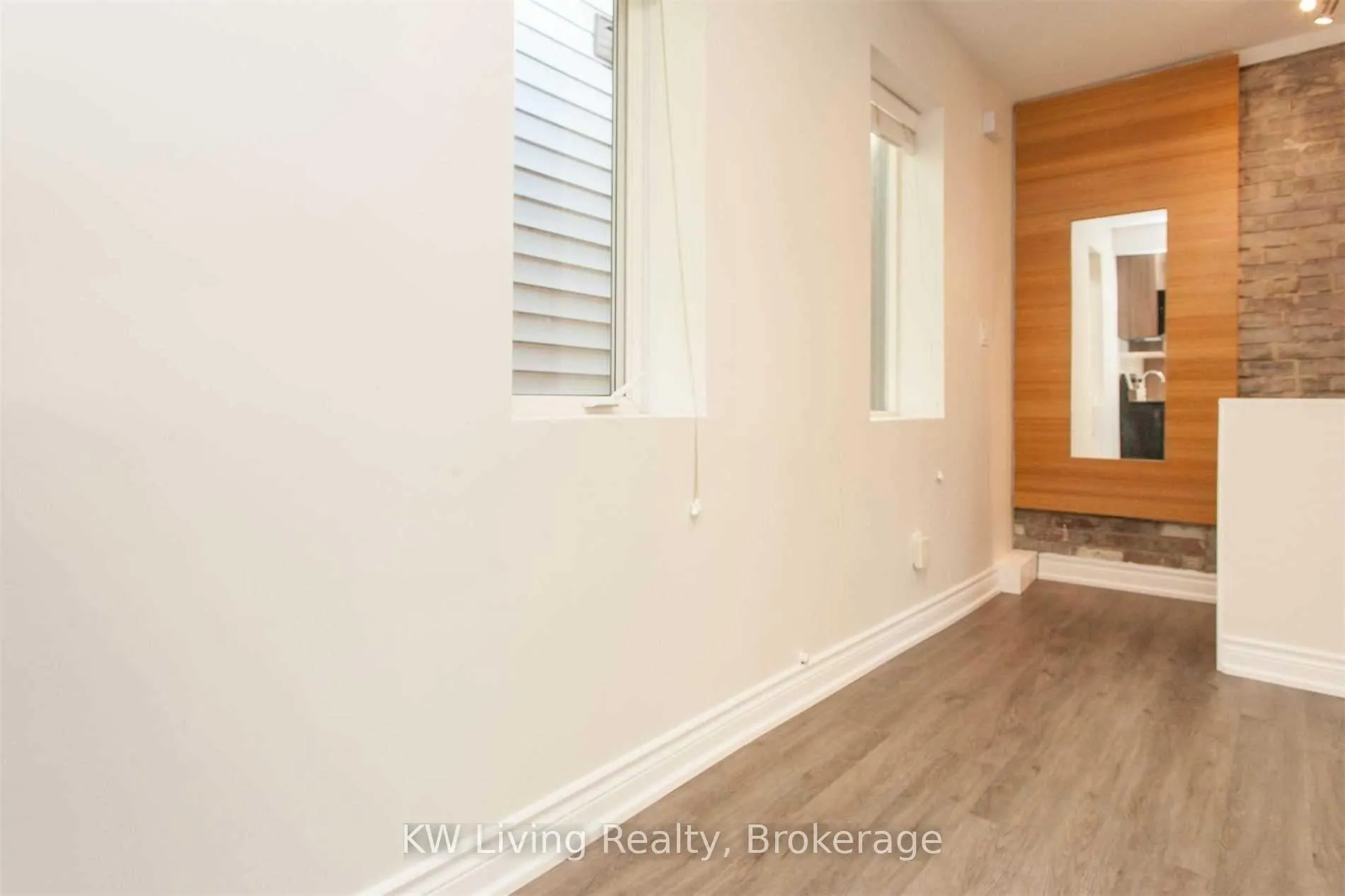 Photo 14 of Unit 3, 247 Chisholm Avenue, Toronto, Woodbine-Lumsden — HOMEH