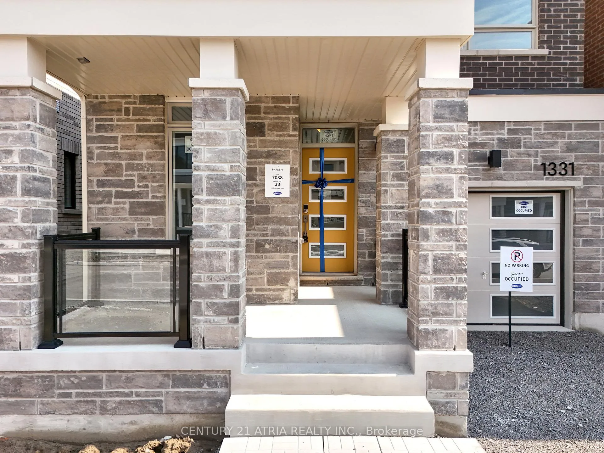 Photo 4 of 1331 Garthdale Street, Pickering, Rural Pickering — HOMEH