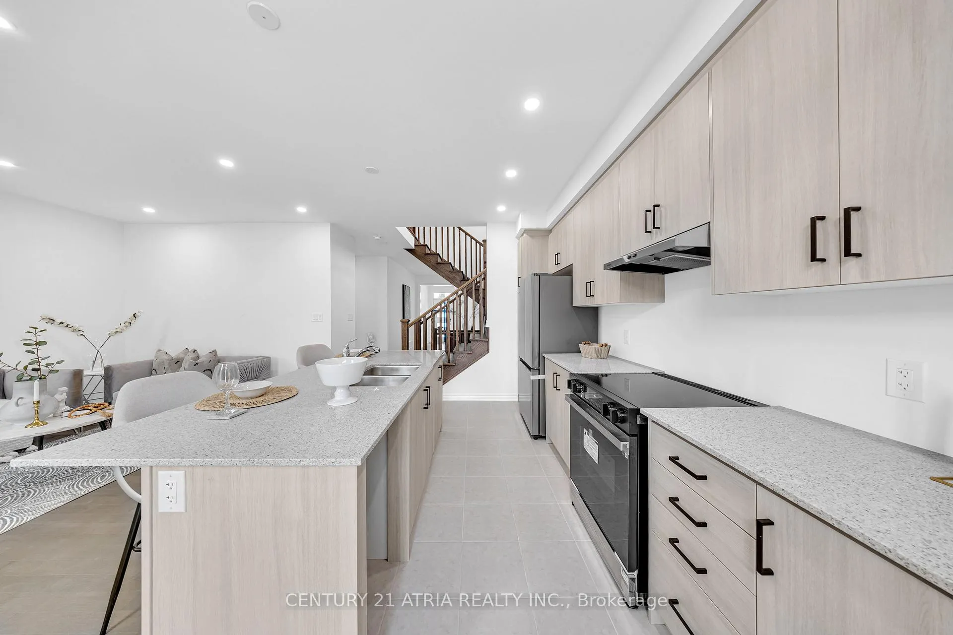 Photo 20 of 1331 Garthdale Street, Pickering, Rural Pickering — HOMEH