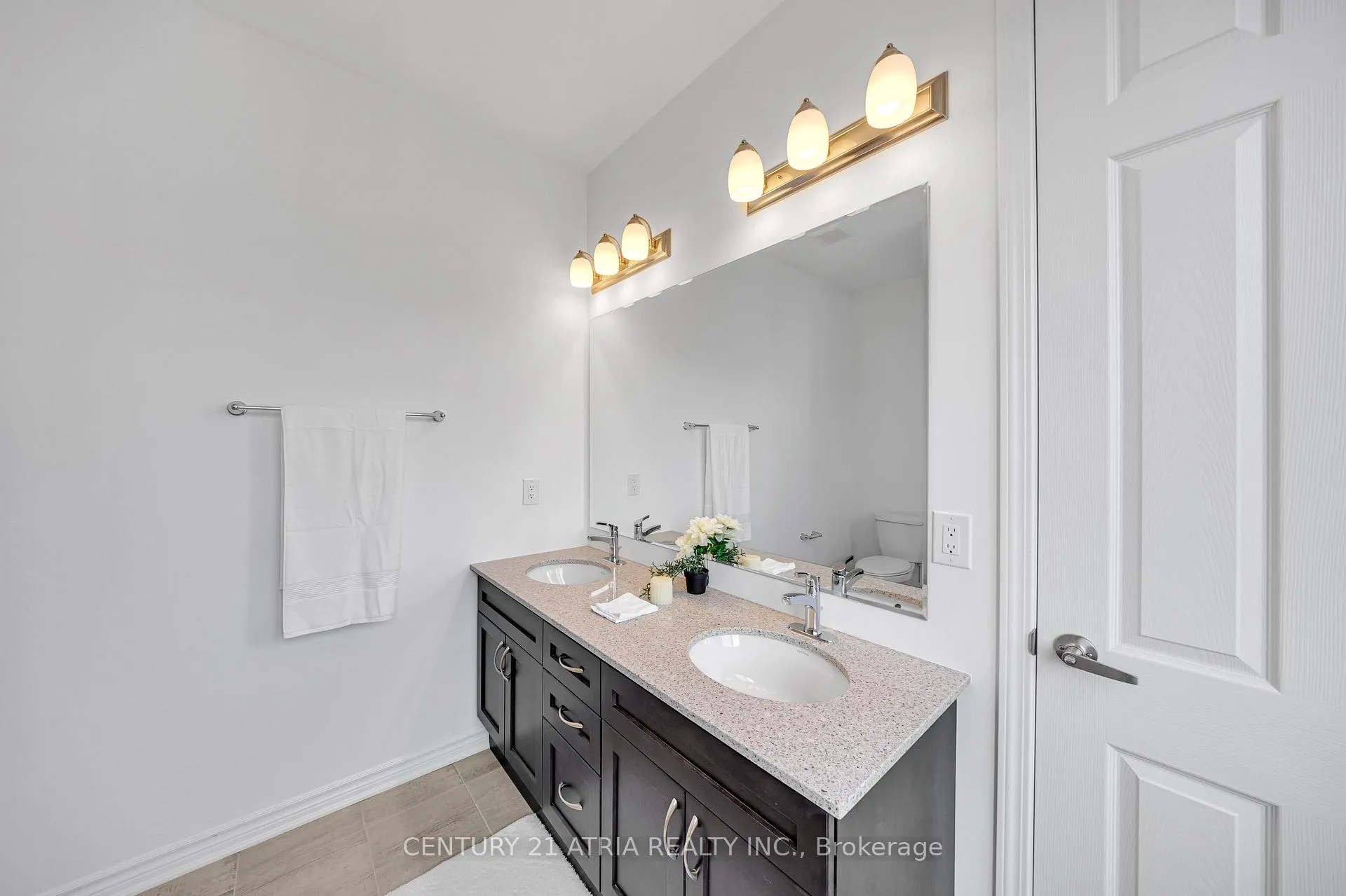 Photo 32 of 1331 Garthdale Street, Pickering, Rural Pickering — HOMEH