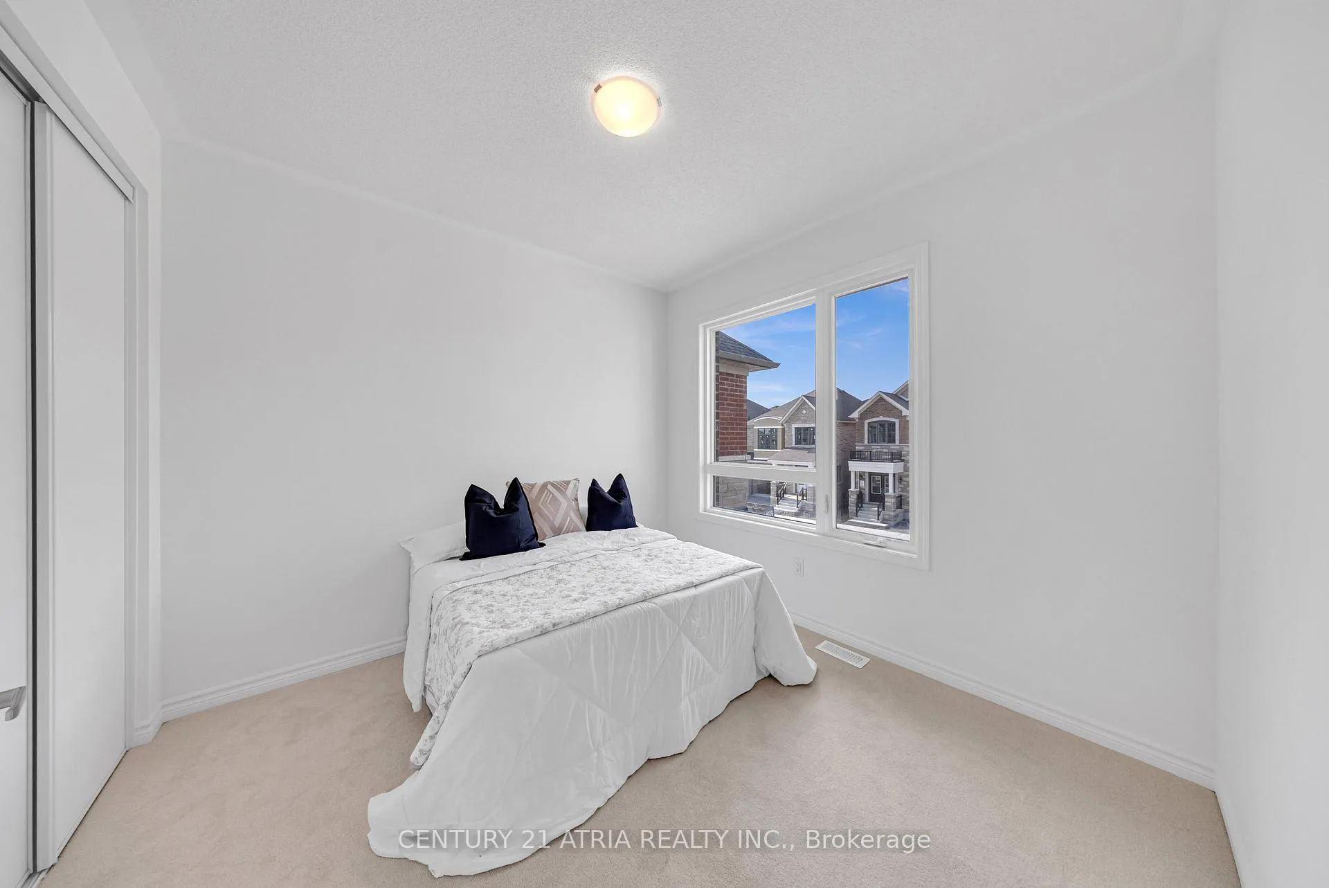 Photo 35 of 1331 Garthdale Street, Pickering, Rural Pickering — HOMEH