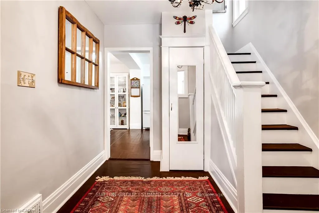 Photo 5 of 287 Graham Avenue S, Hamilton, Delta — HOMEH
