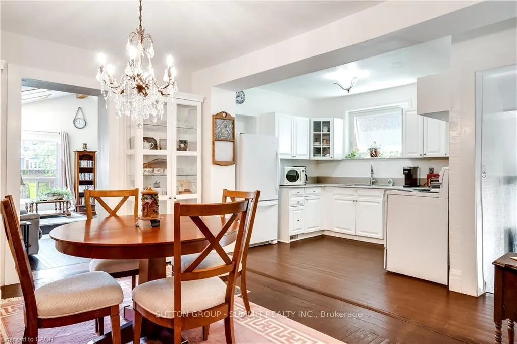 Photo 10 of 287 Graham Avenue S, Hamilton, Delta — HOMEH