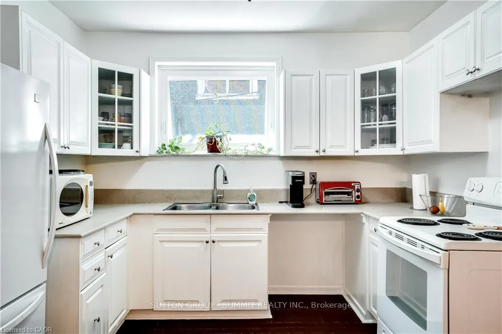Photo 12 of 287 Graham Avenue S, Hamilton, Delta — HOMEH