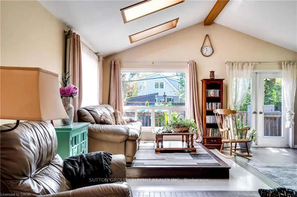 Photo 14 of 287 Graham Avenue S, Hamilton, Delta — HOMEH