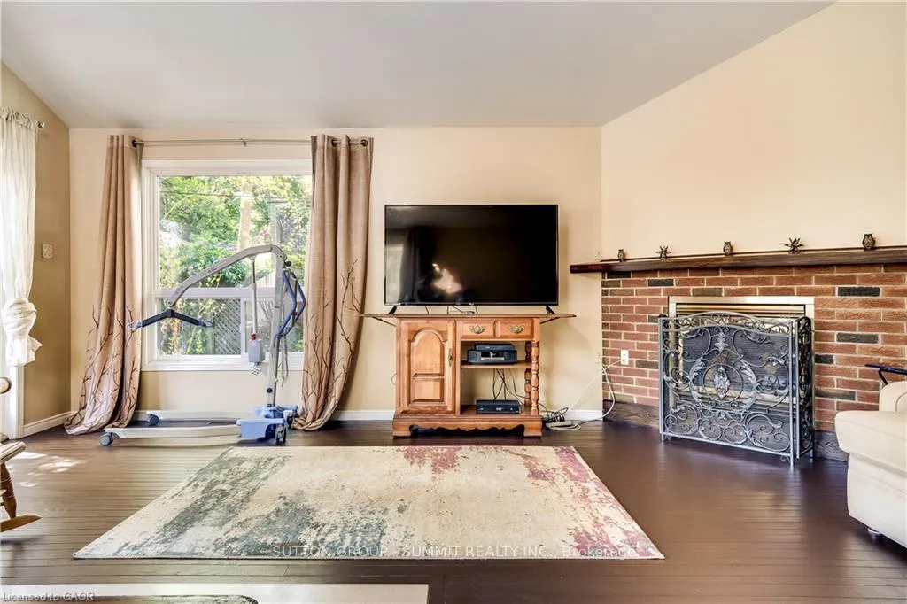 Photo 15 of 287 Graham Avenue S, Hamilton, Delta — HOMEH