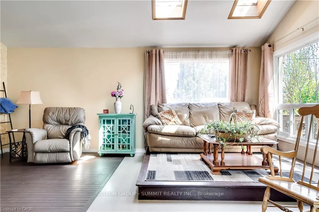 Photo 18 of 287 Graham Avenue S, Hamilton, Delta — HOMEH
