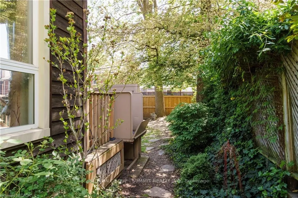 Photo 42 of 287 Graham Avenue S, Hamilton, Delta — HOMEH