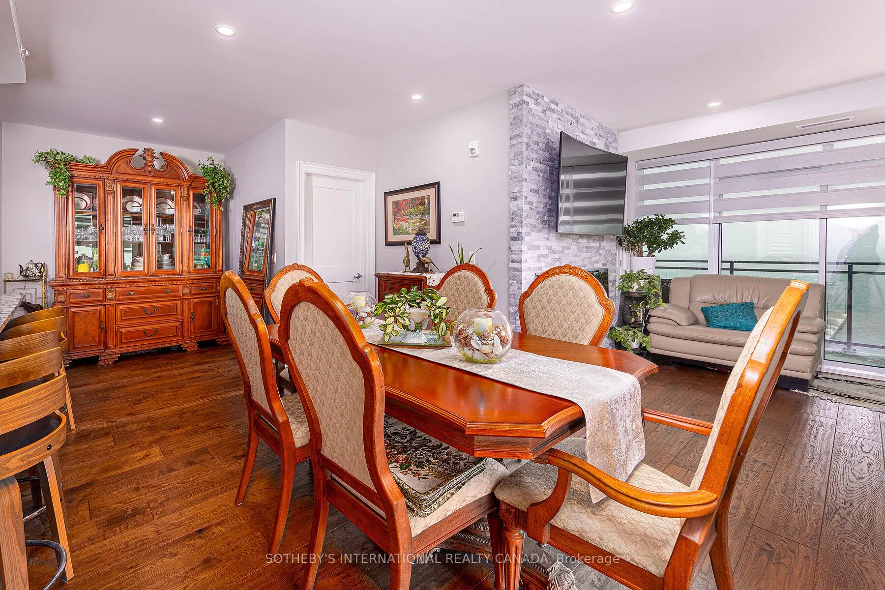 Photo 8 of Unit 221, 129B South Street, Gananoque — HOMEH