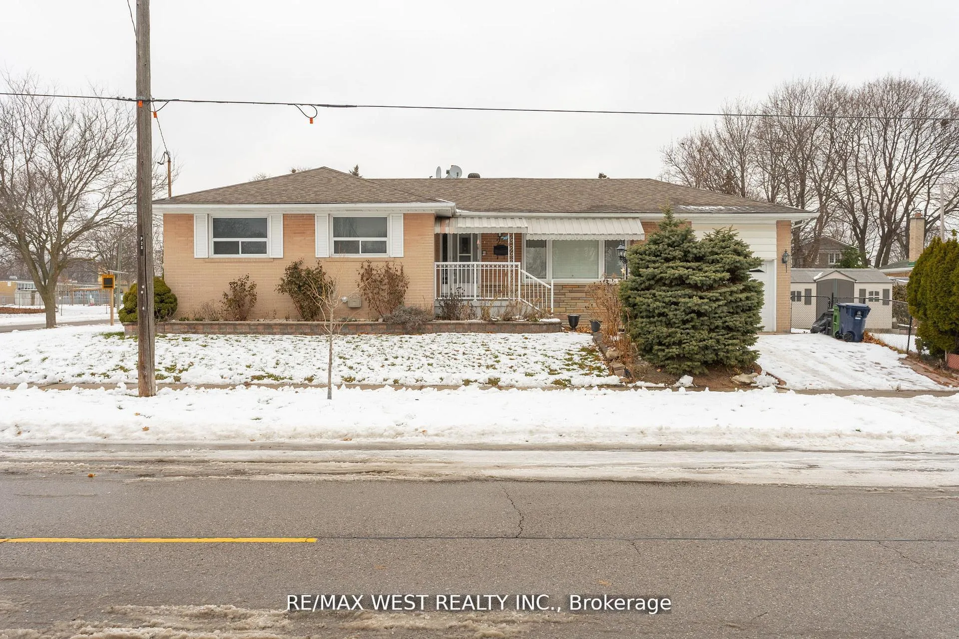 Photo 1 of Unit Main, 28 Paragon Road, Etobicoke, Kingsview Village-The Westway — HOMEH