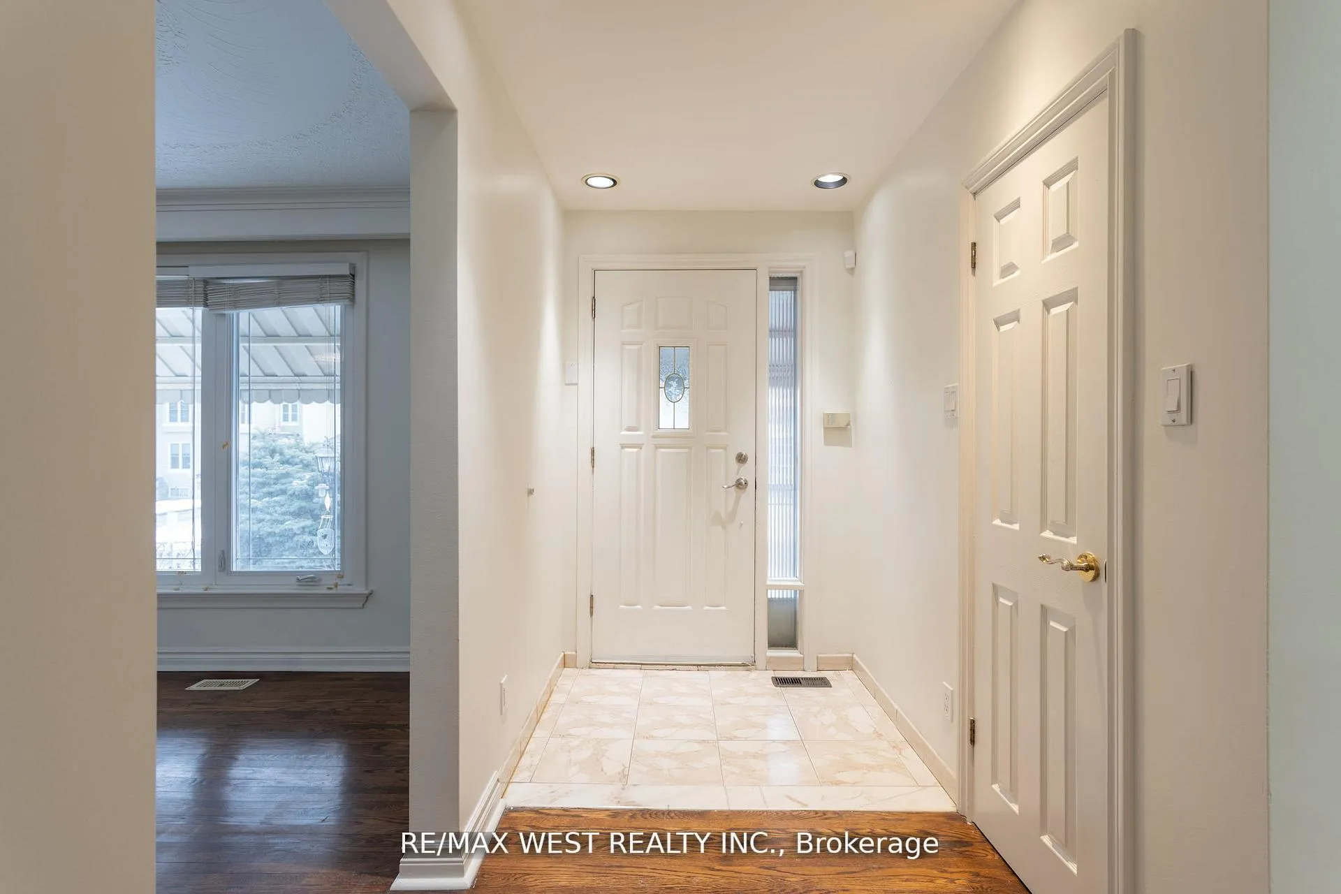 Photo 2 of Unit Main, 28 Paragon Road, Etobicoke, Kingsview Village-The Westway — HOMEH