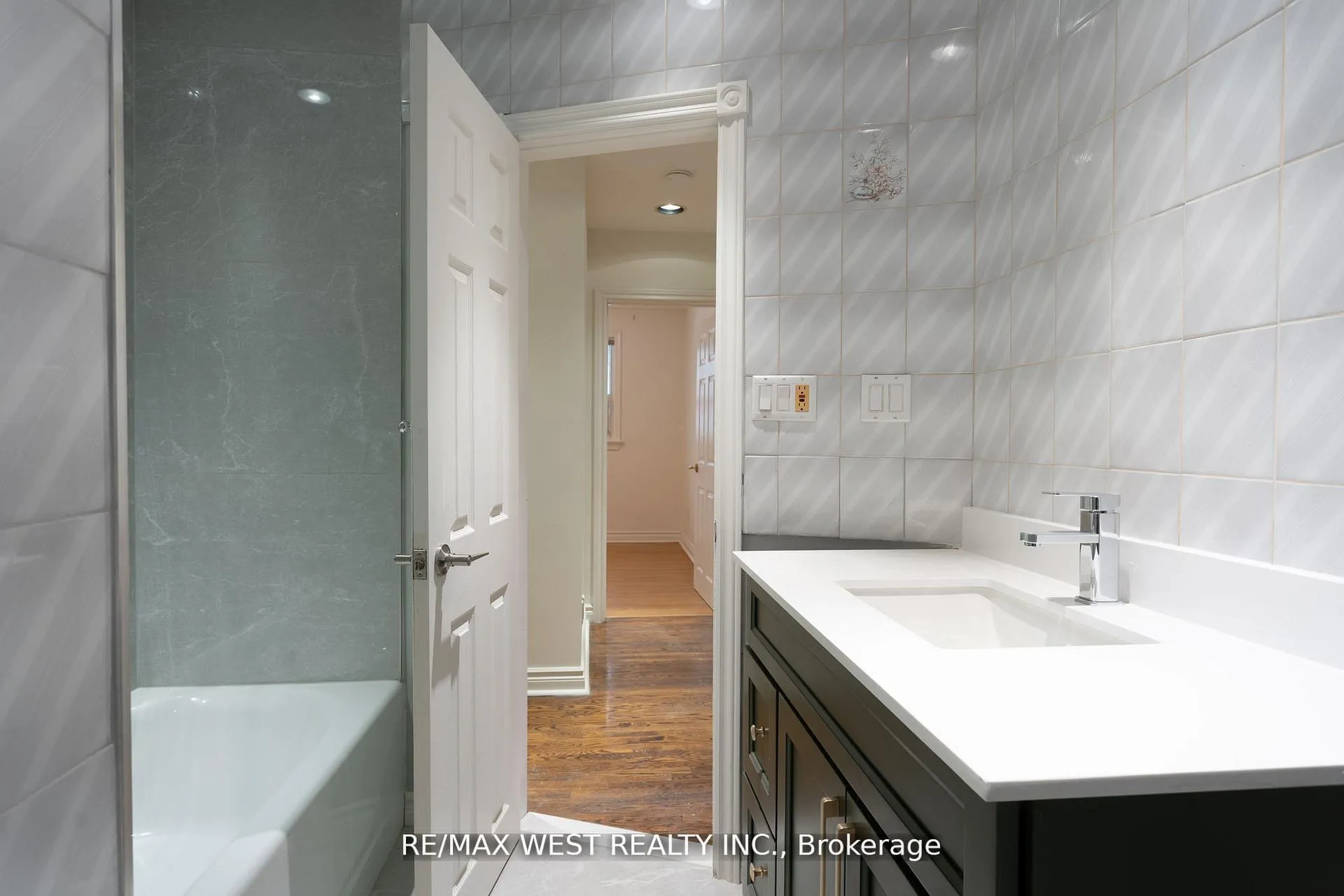 Photo 12 of Unit Main, 28 Paragon Road, Etobicoke, Kingsview Village-The Westway — HOMEH