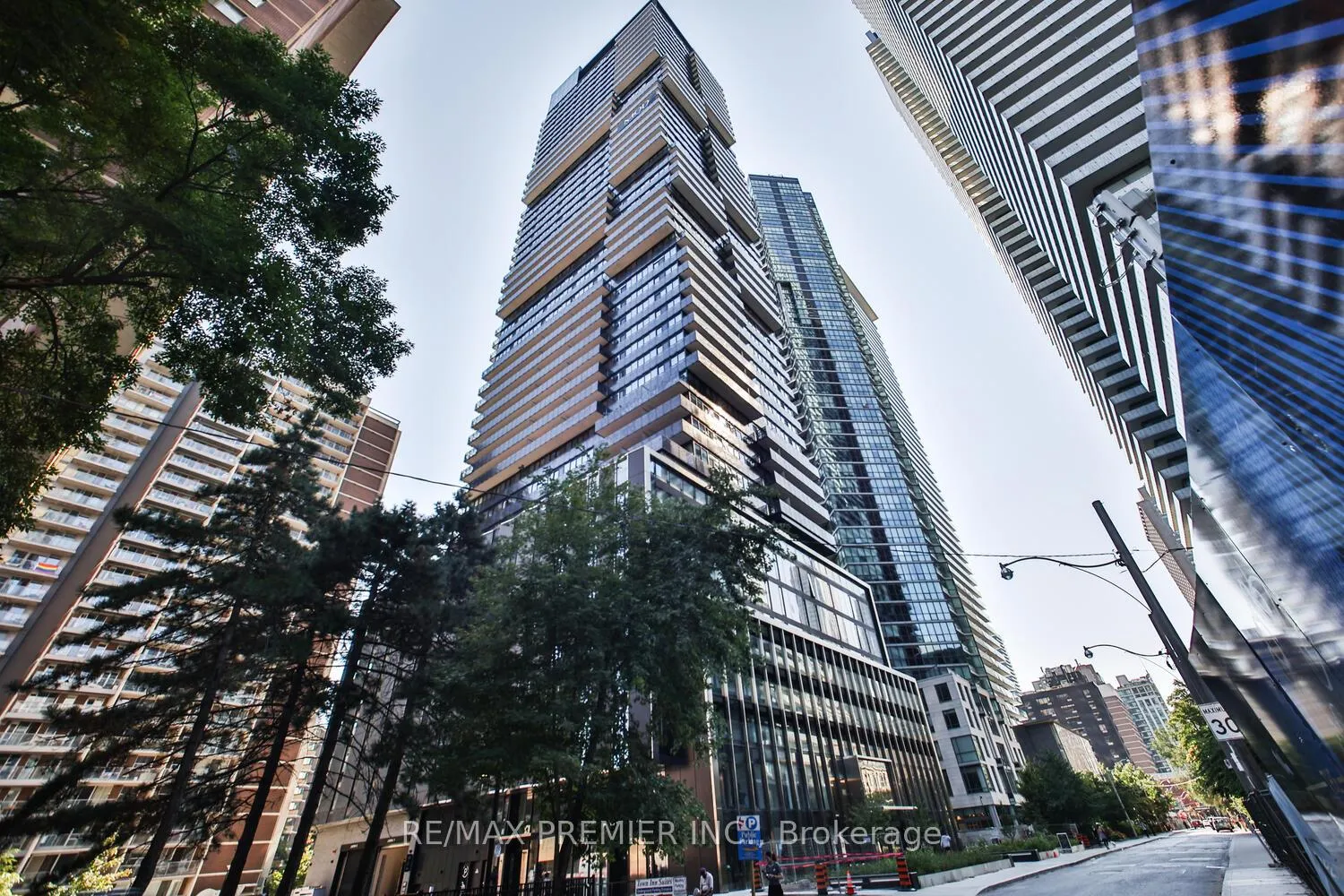 Photo 5 of Unit 4404, 55 Charles Street E, Toronto, Church-Yonge Corridor — HOMEH