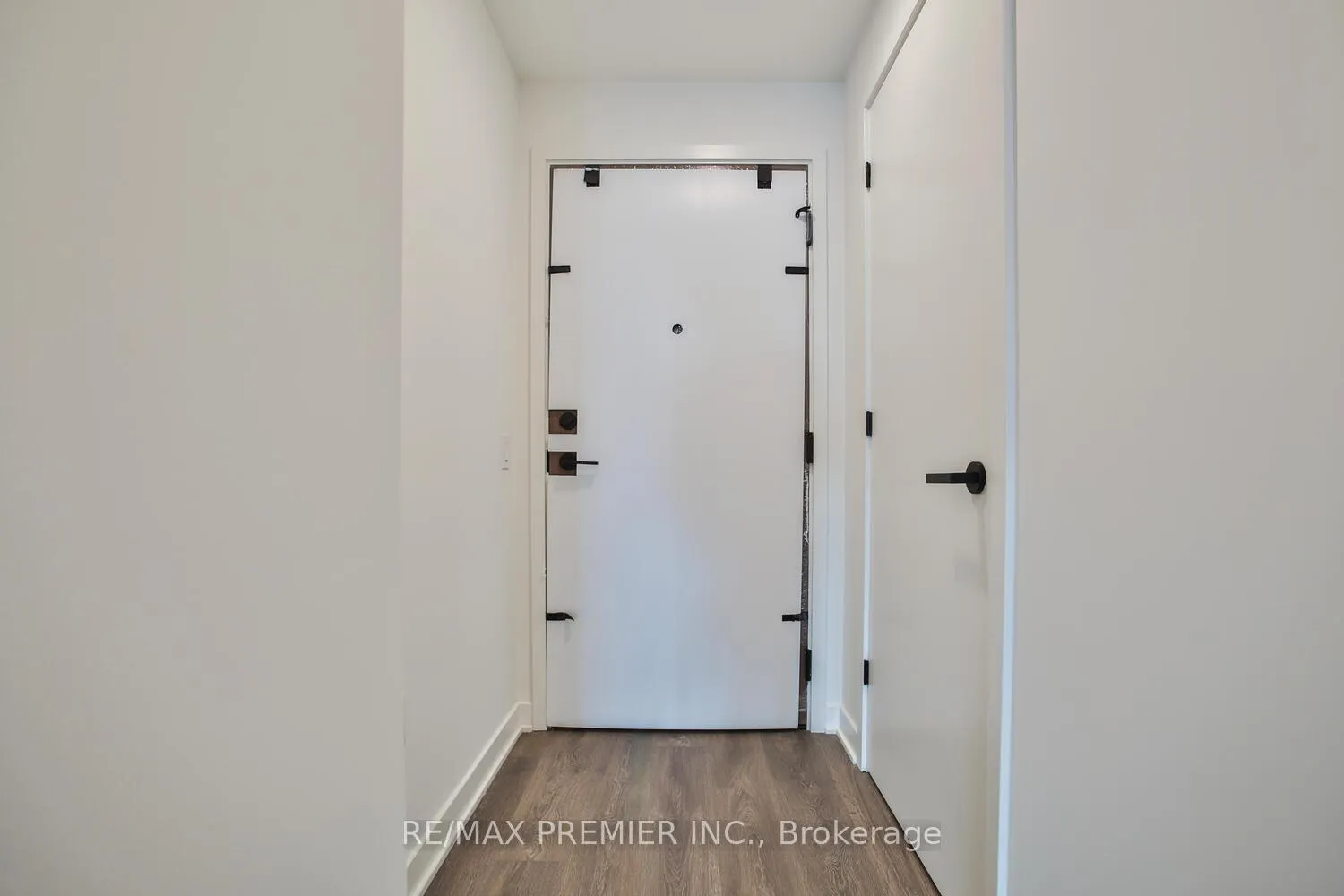 Photo 10 of Unit 4404, 55 Charles Street E, Toronto, Church-Yonge Corridor — HOMEH