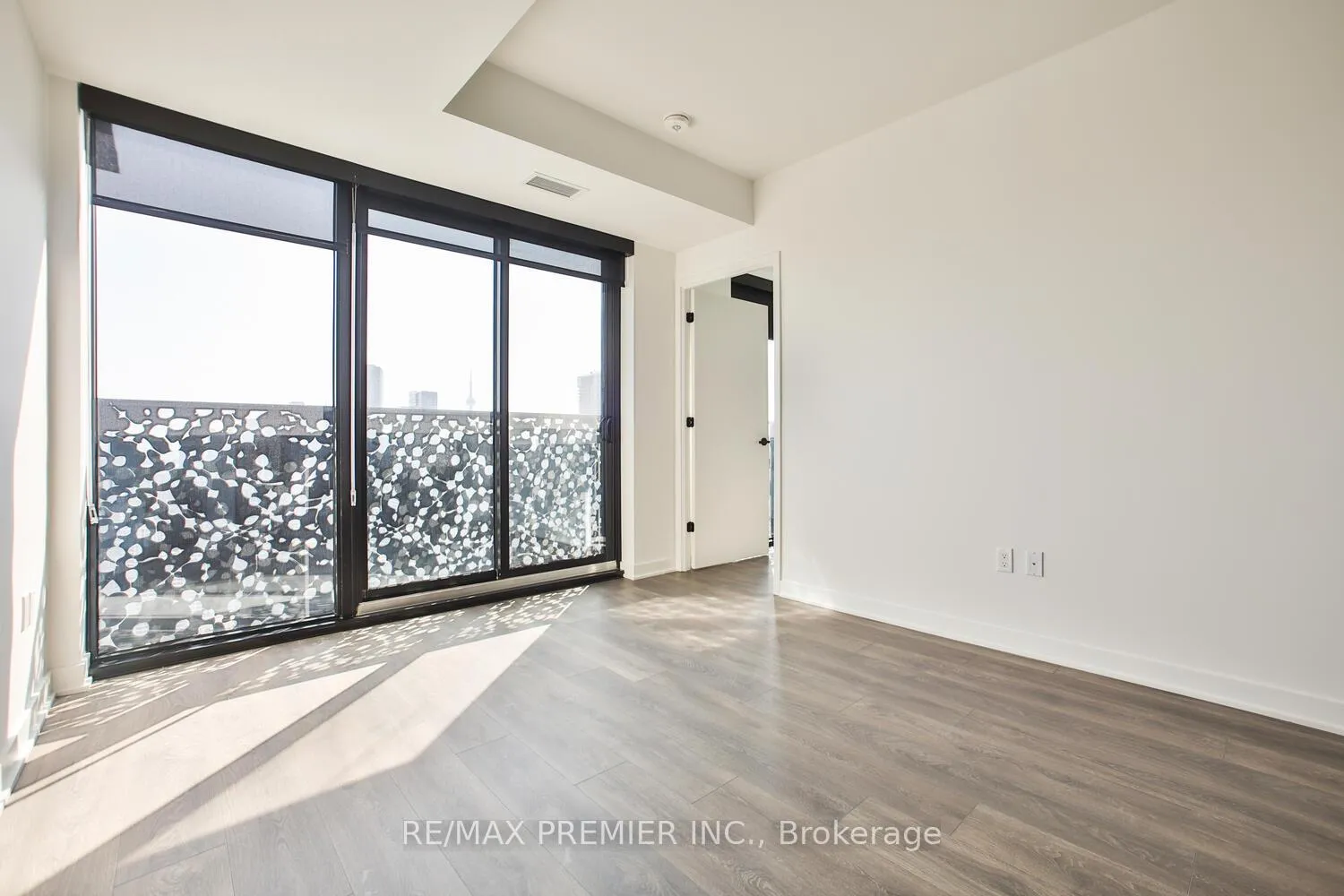 Photo 12 of Unit 4404, 55 Charles Street E, Toronto, Church-Yonge Corridor — HOMEH