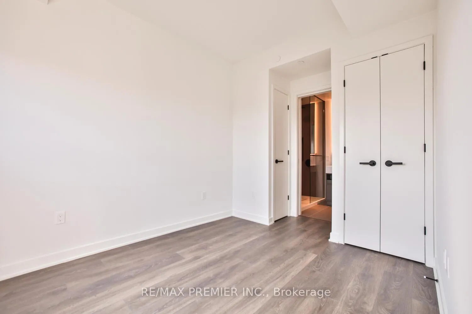 Photo 19 of Unit 4404, 55 Charles Street E, Toronto, Church-Yonge Corridor — HOMEH
