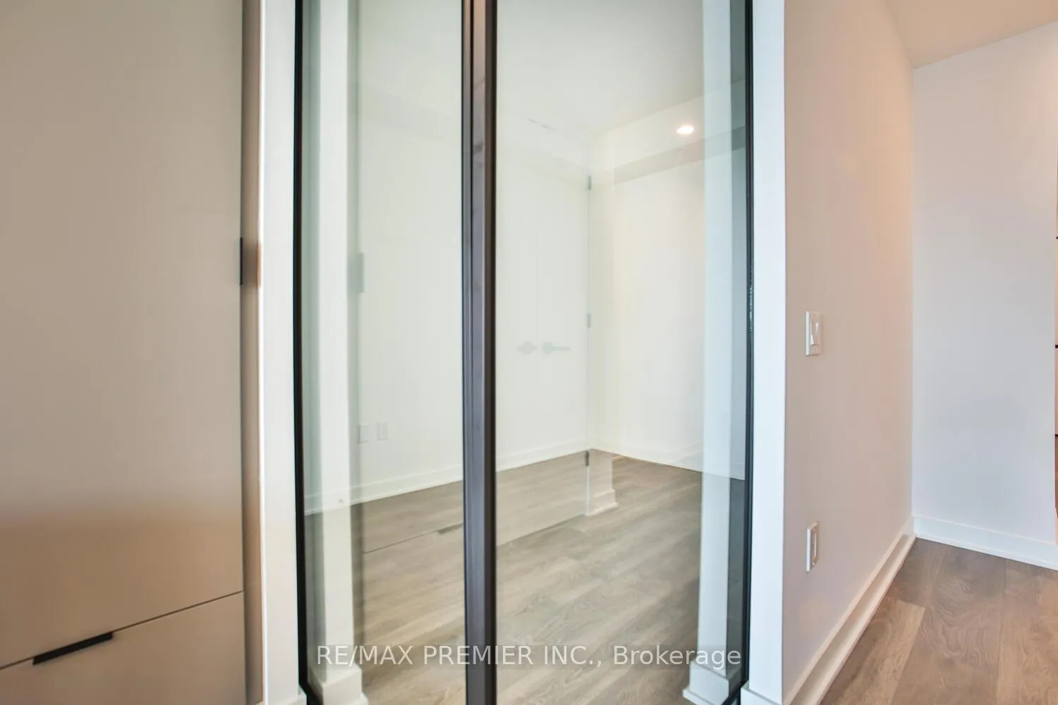 Photo 26 of Unit 4404, 55 Charles Street E, Toronto, Church-Yonge Corridor — HOMEH
