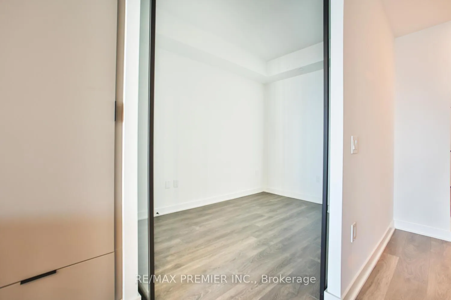 Photo 27 of Unit 4404, 55 Charles Street E, Toronto, Church-Yonge Corridor — HOMEH