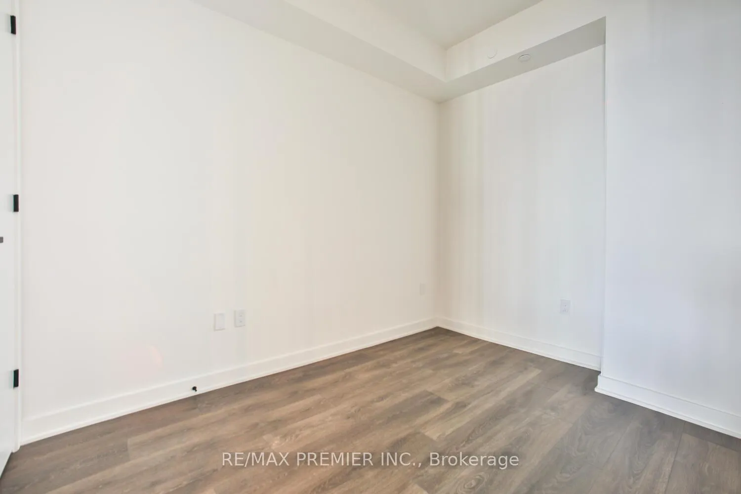 Photo 28 of Unit 4404, 55 Charles Street E, Toronto, Church-Yonge Corridor — HOMEH
