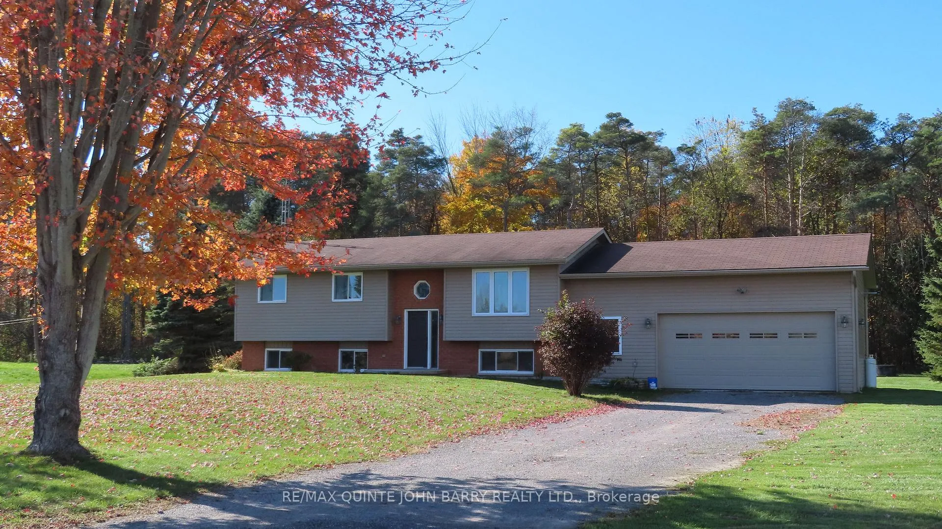 Photo 1 of 113 Barcovan Beach Road, Quinte West, Murray Ward — HOMEH