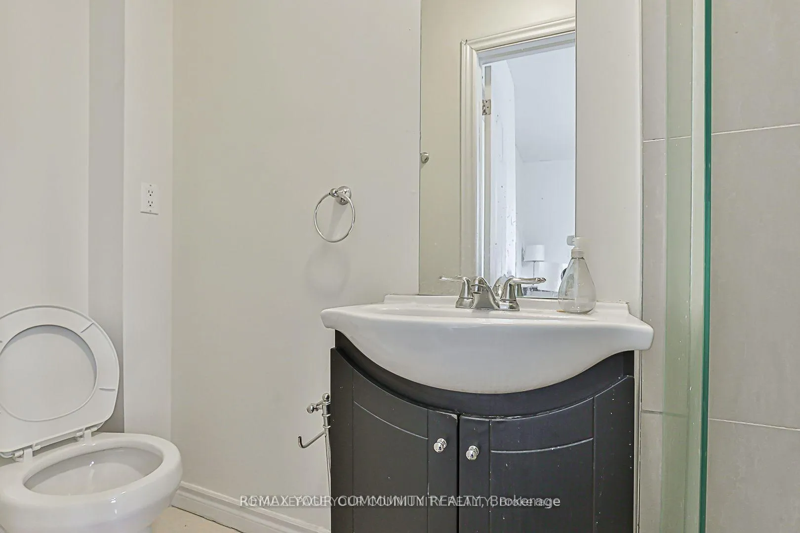 Photo 5 of 106A Pembroke Street, Toronto, Moss Park — HOMEH