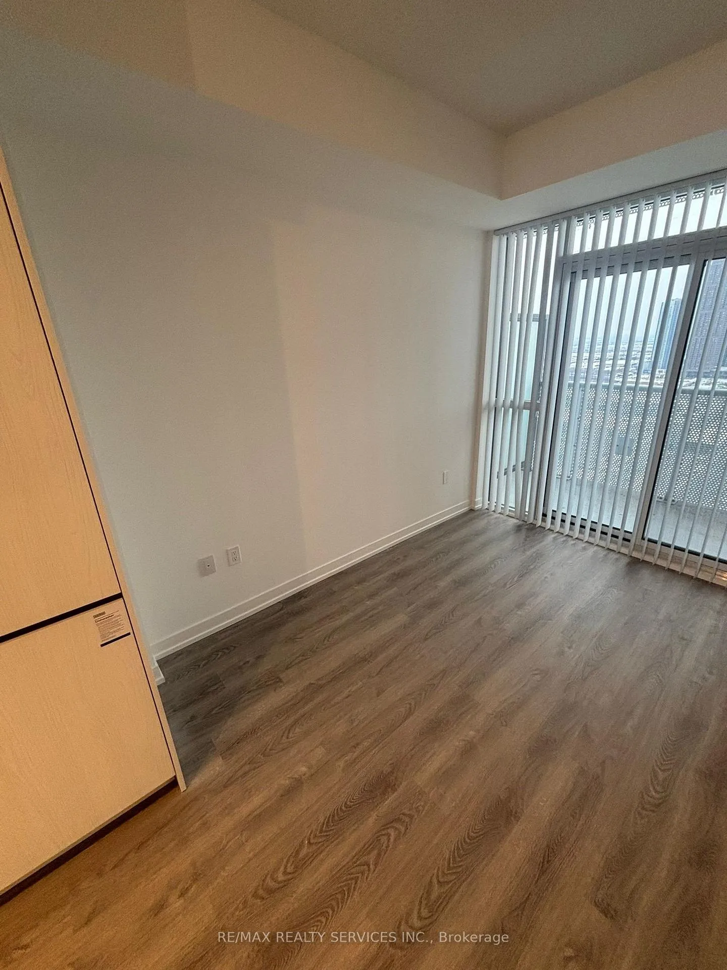 Photo 10 of Unit 2807, 8 Interchange Way, Vaughan, Vaughan Corporate Centre — HOMEH