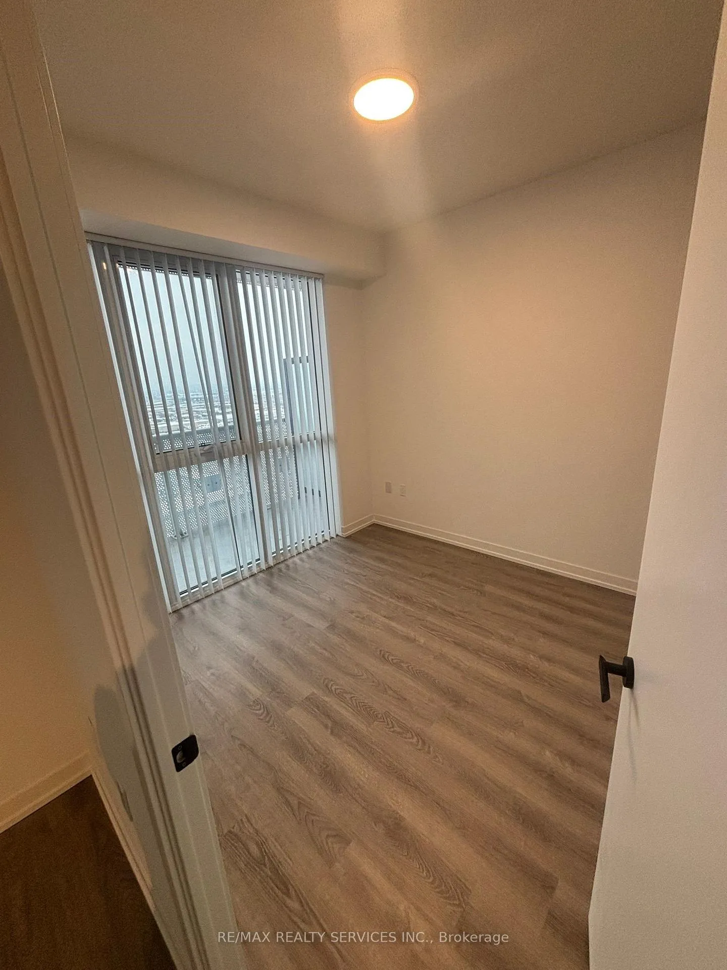 Photo 13 of Unit 2807, 8 Interchange Way, Vaughan, Vaughan Corporate Centre — HOMEH