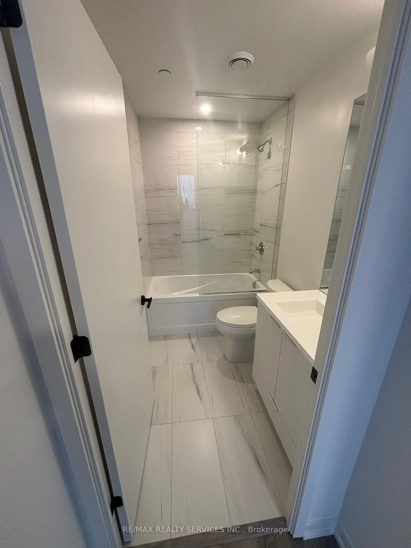 Photo 16 of Unit 2807, 8 Interchange Way, Vaughan, Vaughan Corporate Centre — HOMEH