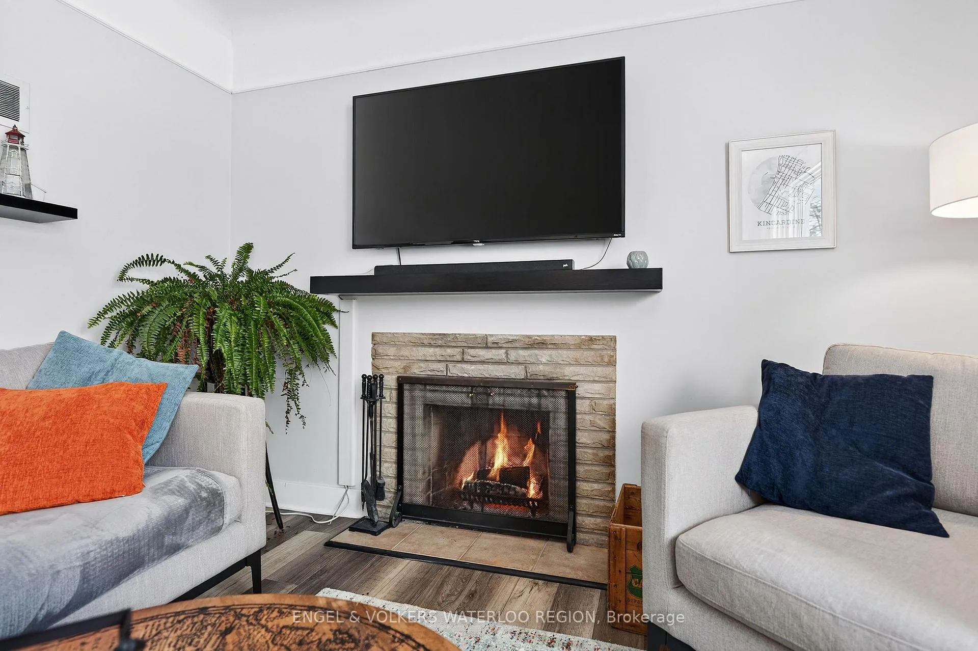 Photo 7 of 33 Elmwood Avenue, Kitchener — HOMEH
