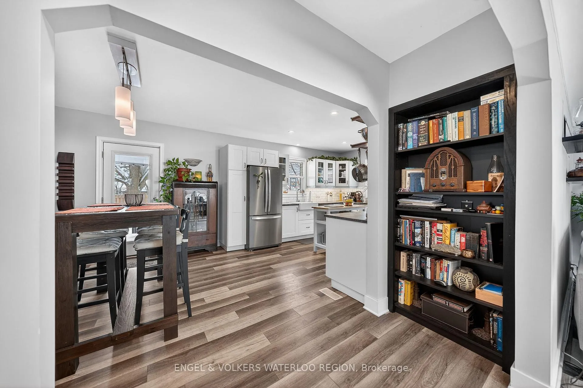 Photo 11 of 33 Elmwood Avenue, Kitchener — HOMEH