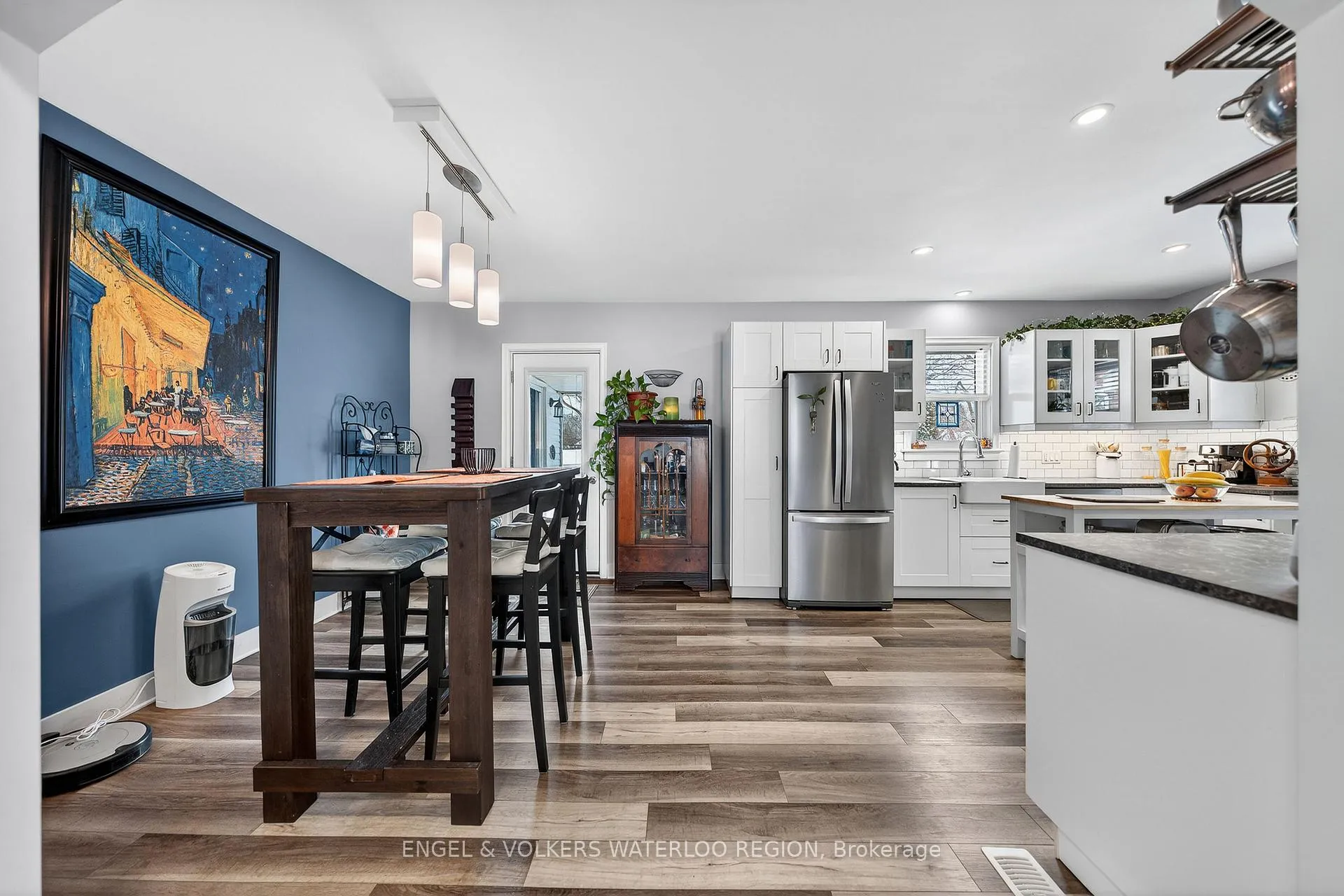 Photo 12 of 33 Elmwood Avenue, Kitchener — HOMEH