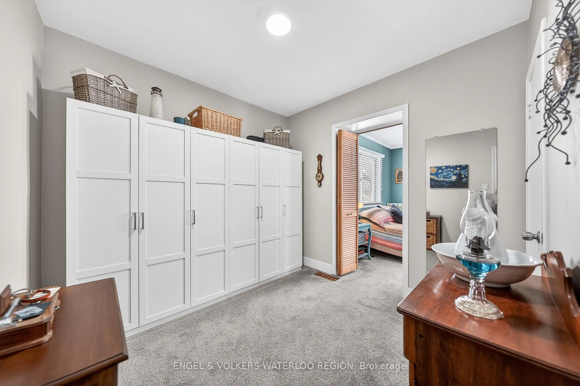 Photo 25 of 33 Elmwood Avenue, Kitchener — HOMEH