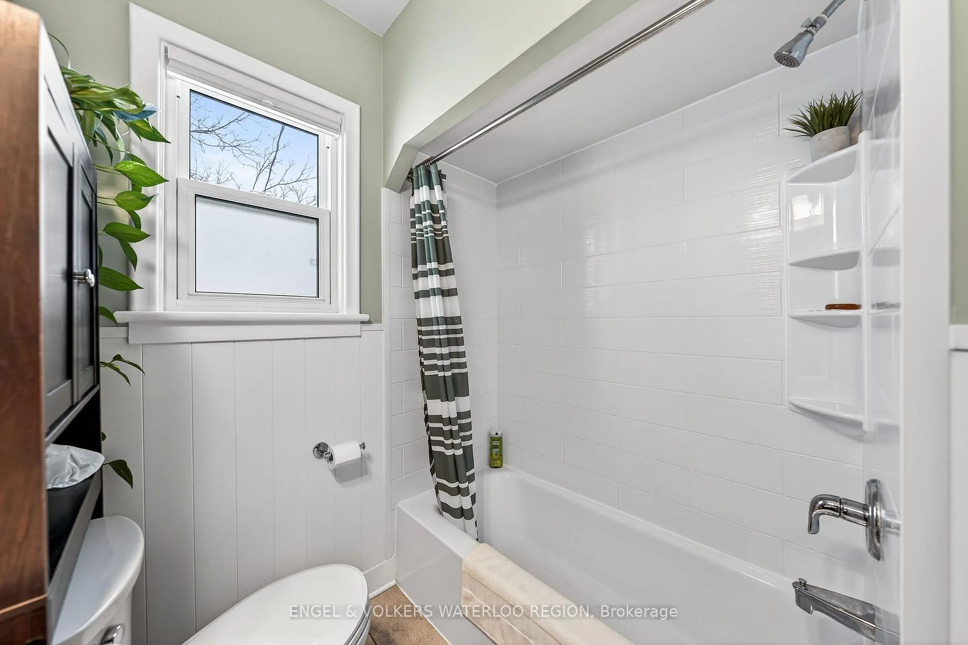 Photo 30 of 33 Elmwood Avenue, Kitchener — HOMEH