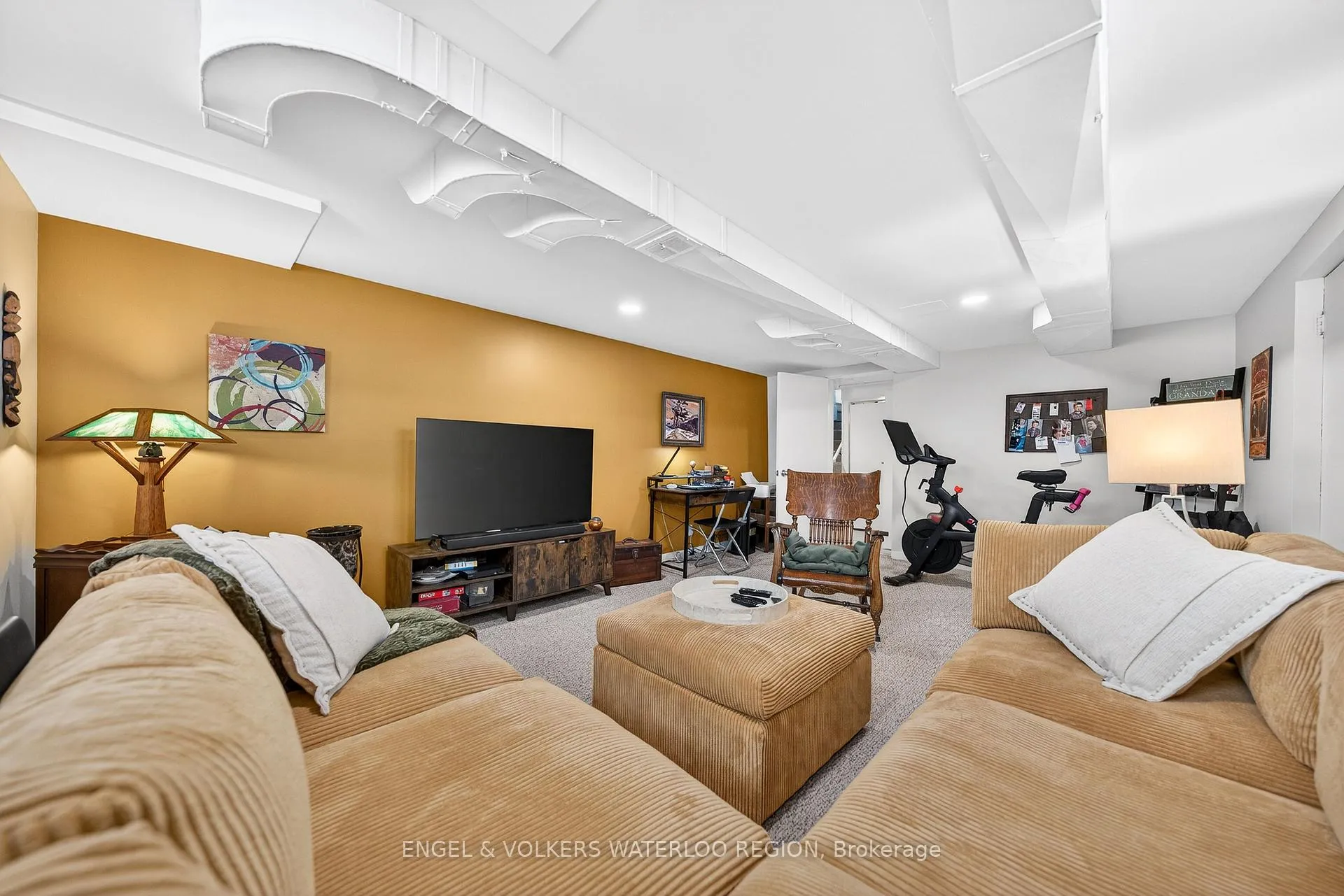 Photo 38 of 33 Elmwood Avenue, Kitchener — HOMEH