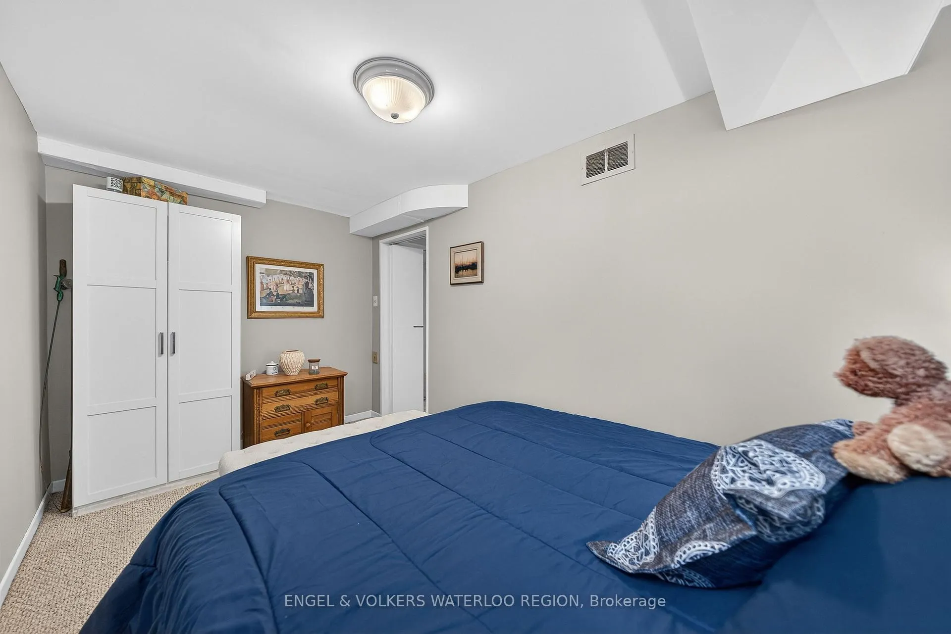 Photo 40 of 33 Elmwood Avenue, Kitchener — HOMEH
