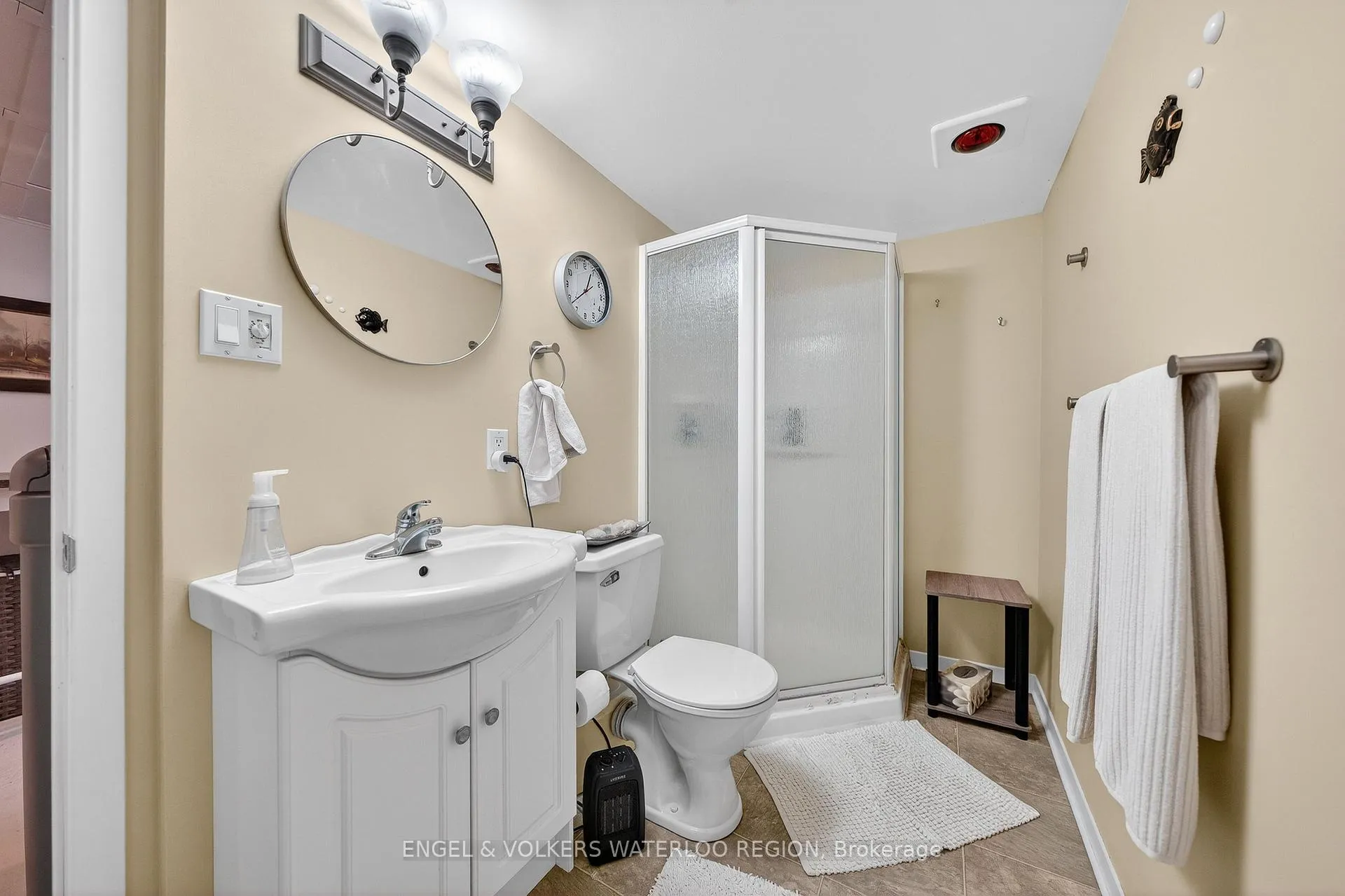 Photo 41 of 33 Elmwood Avenue, Kitchener — HOMEH