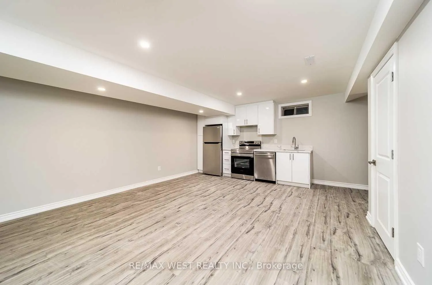 Photo 5 of Unit Lower, 111 Ironside Drive, Vaughan, Vellore Village — HOMEH