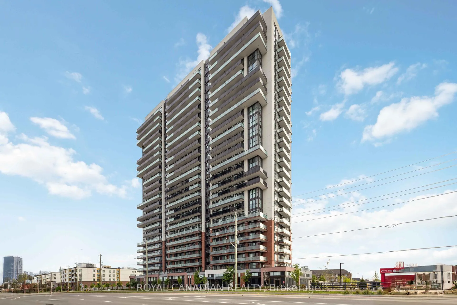 Photo 2 of Unit 2211, 2550 Simcoe Street N, Oshawa, Windfields — HOMEH