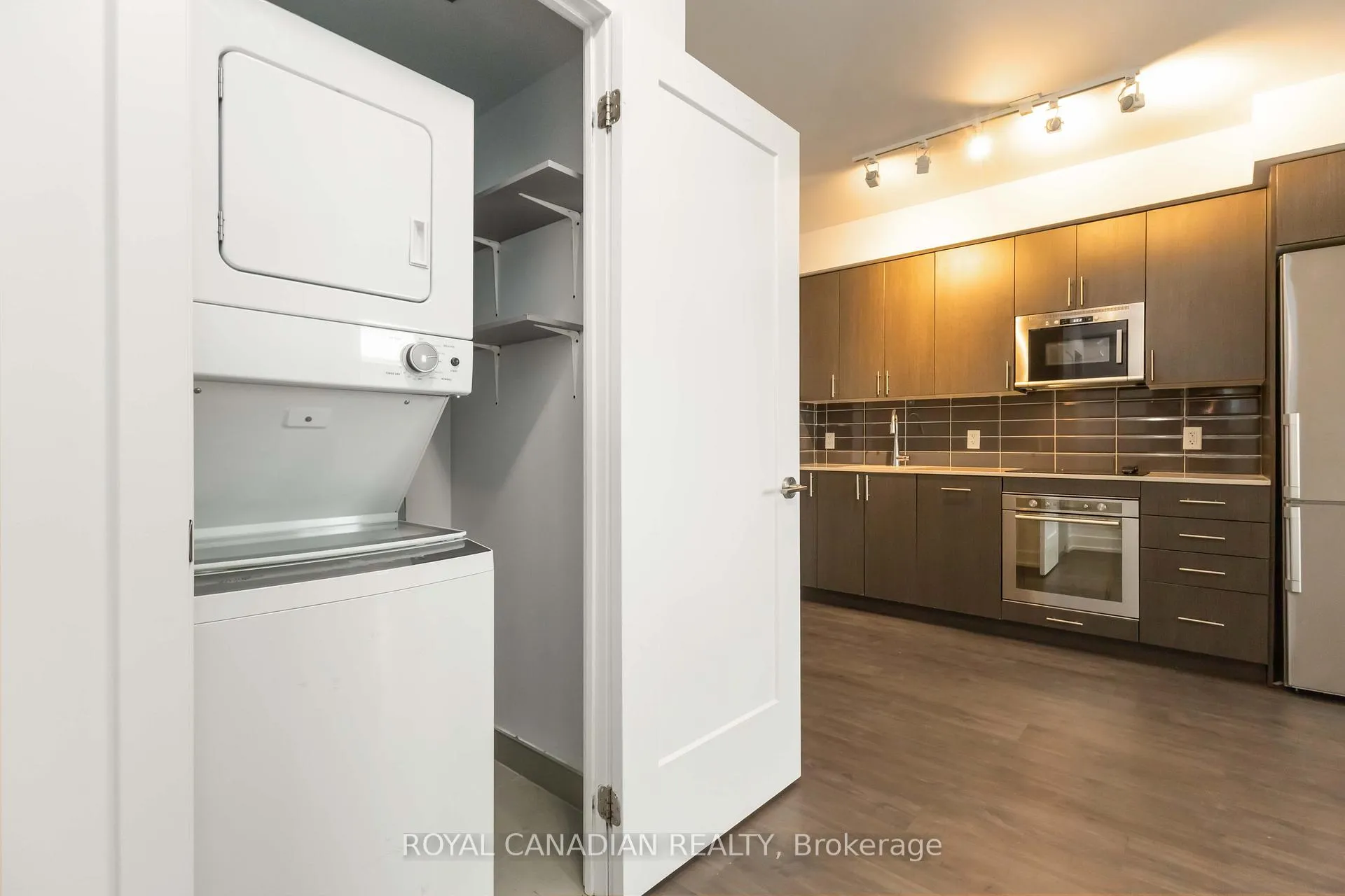 Photo 7 of Unit 2211, 2550 Simcoe Street N, Oshawa, Windfields — HOMEH