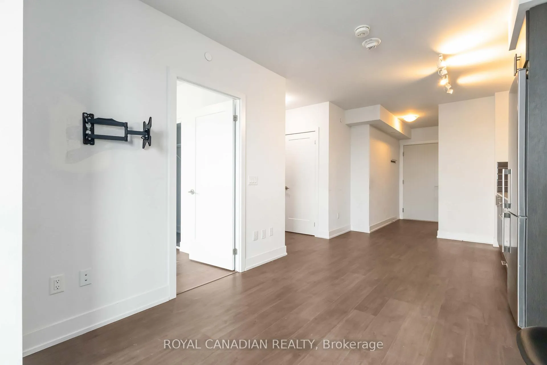 Photo 13 of Unit 2211, 2550 Simcoe Street N, Oshawa, Windfields — HOMEH