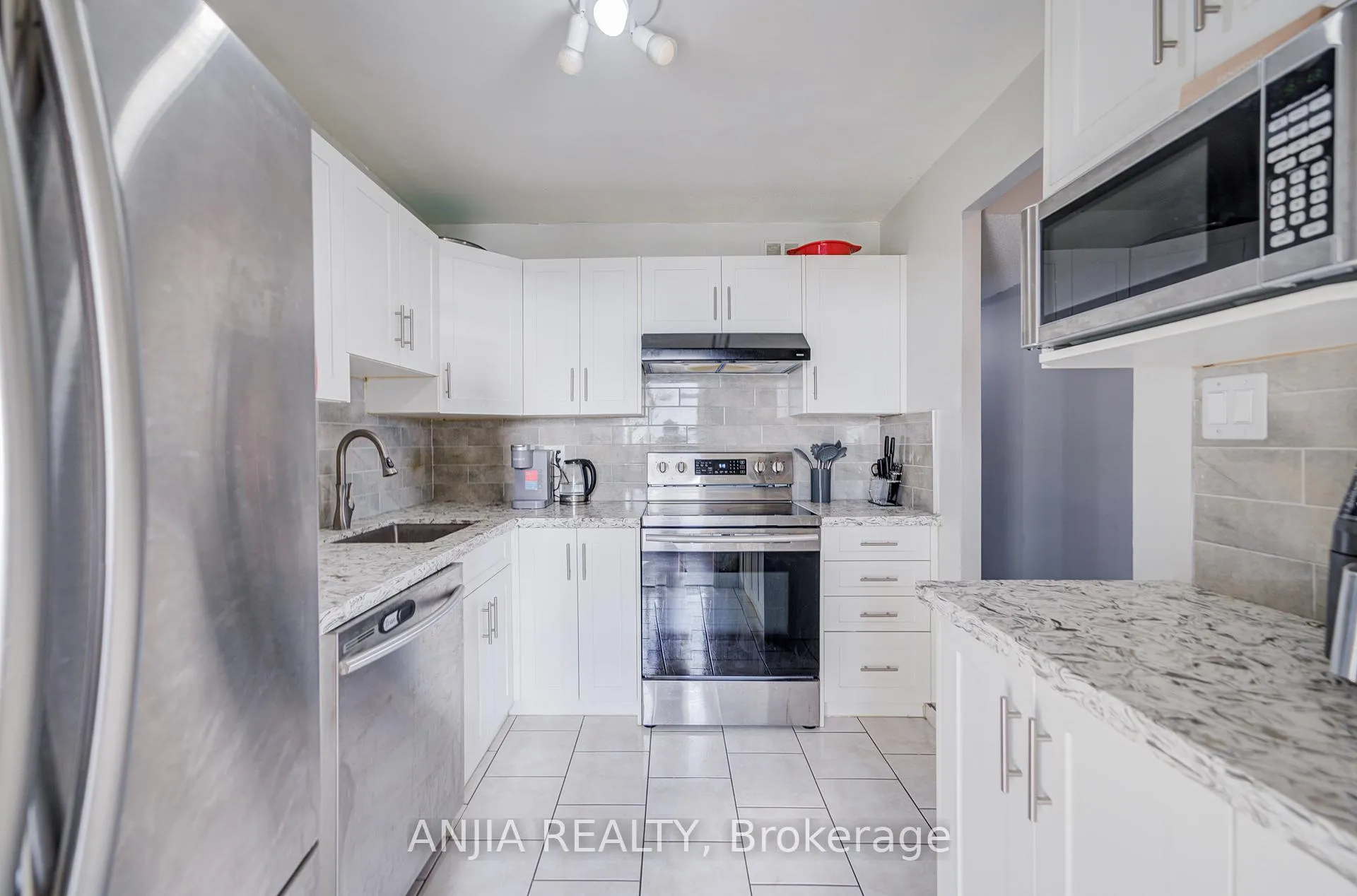 Photo 19 of Unit 1011, 44 Falby Court, Ajax, South East — HOMEH
