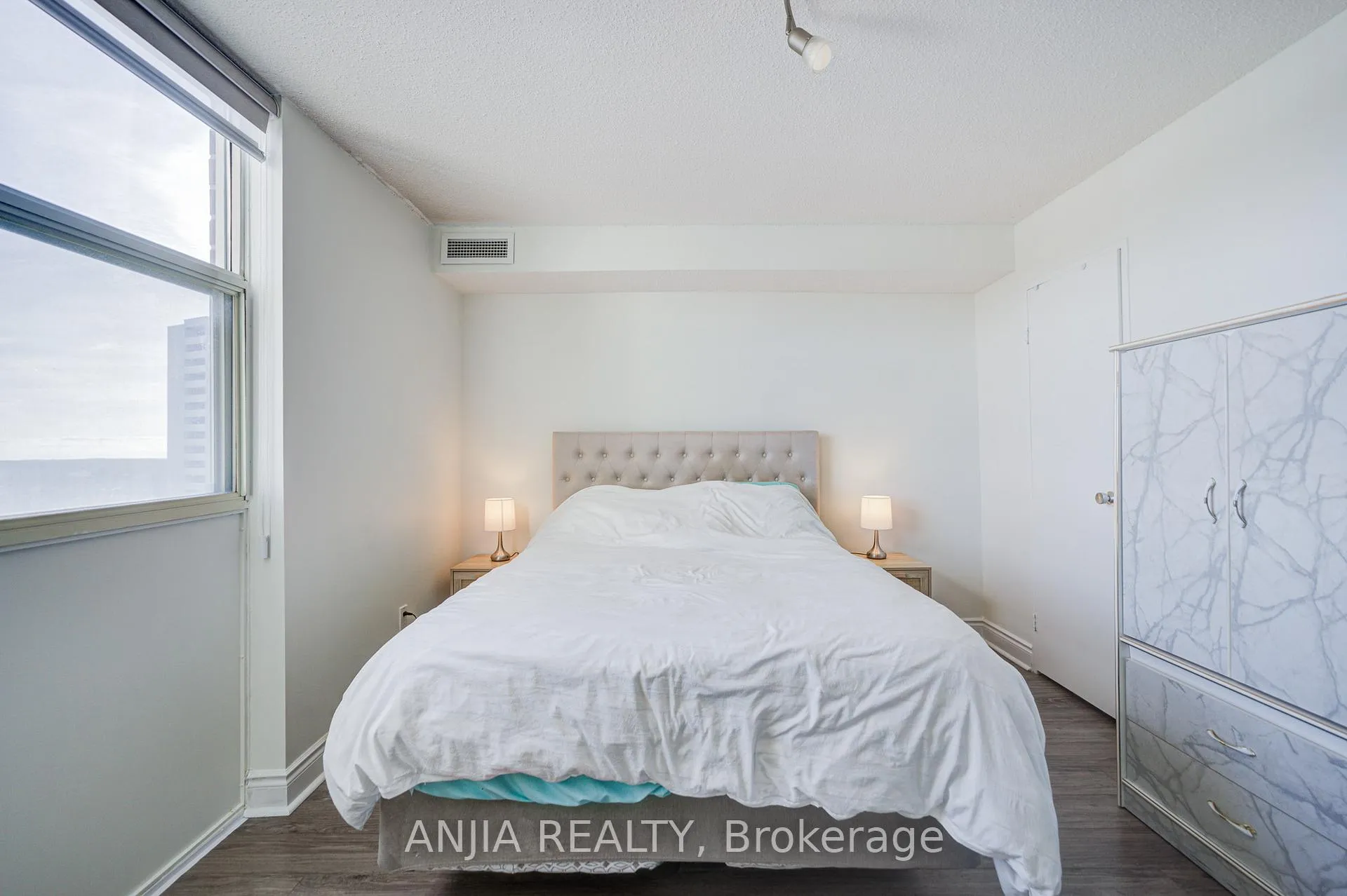 Photo 25 of Unit 1011, 44 Falby Court, Ajax, South East — HOMEH
