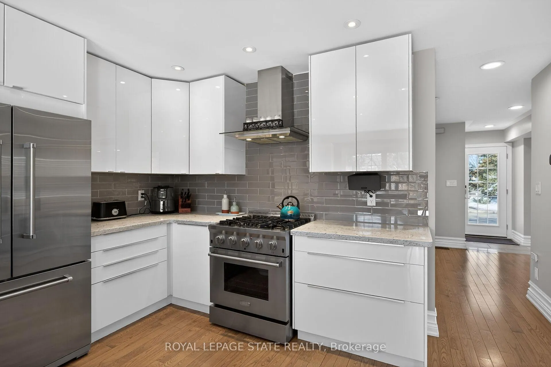Photo 10 of Unit 12, 334 Wilson Street W, Hamilton, Ancaster — HOMEH