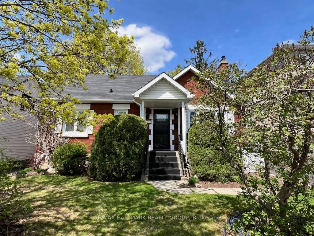 Front of 1217 Anoka Street
