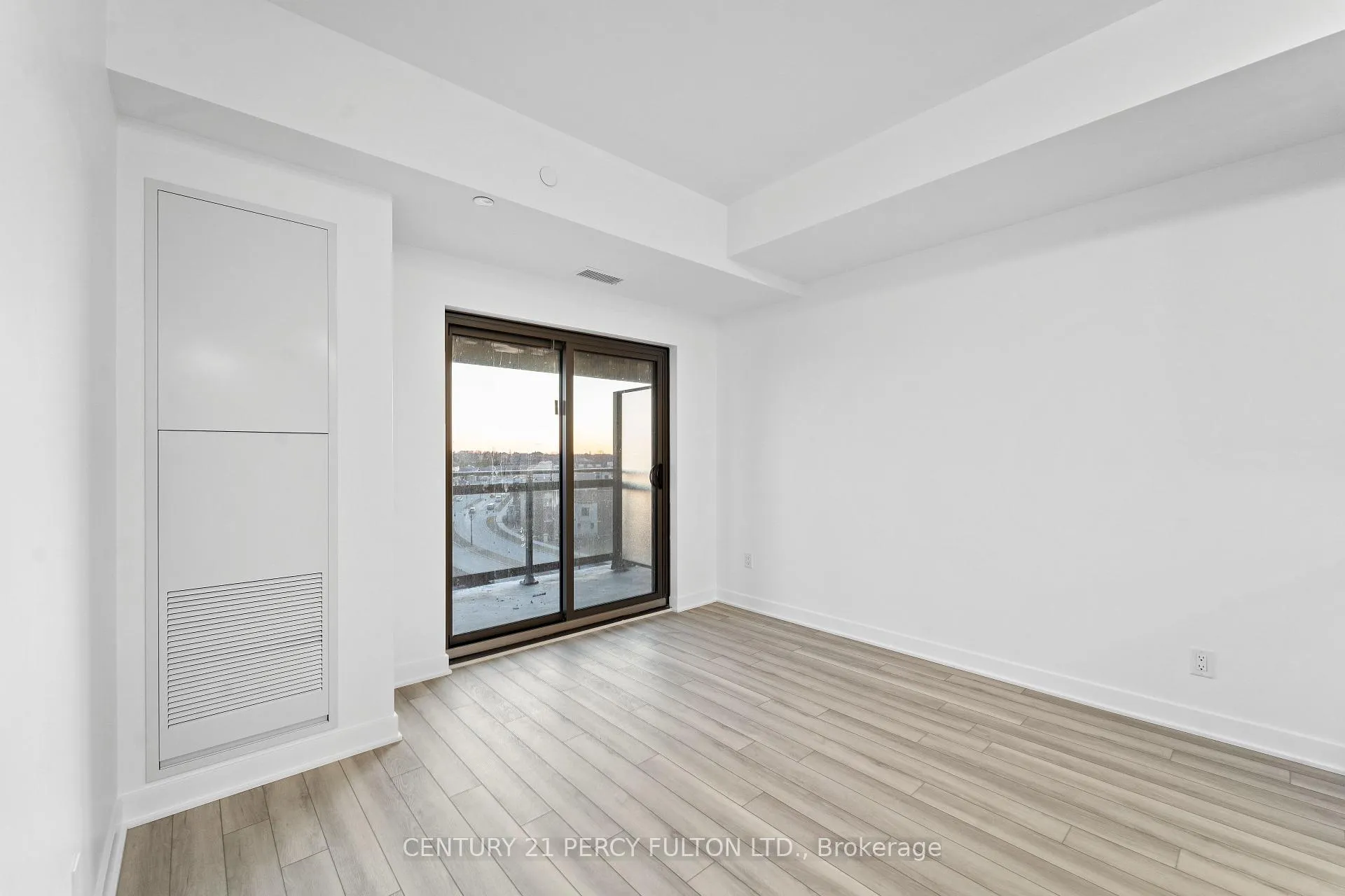 Photo 11 of Unit 611, 55 Clarington Boulevard, Clarington, Bowmanville — HOMEH