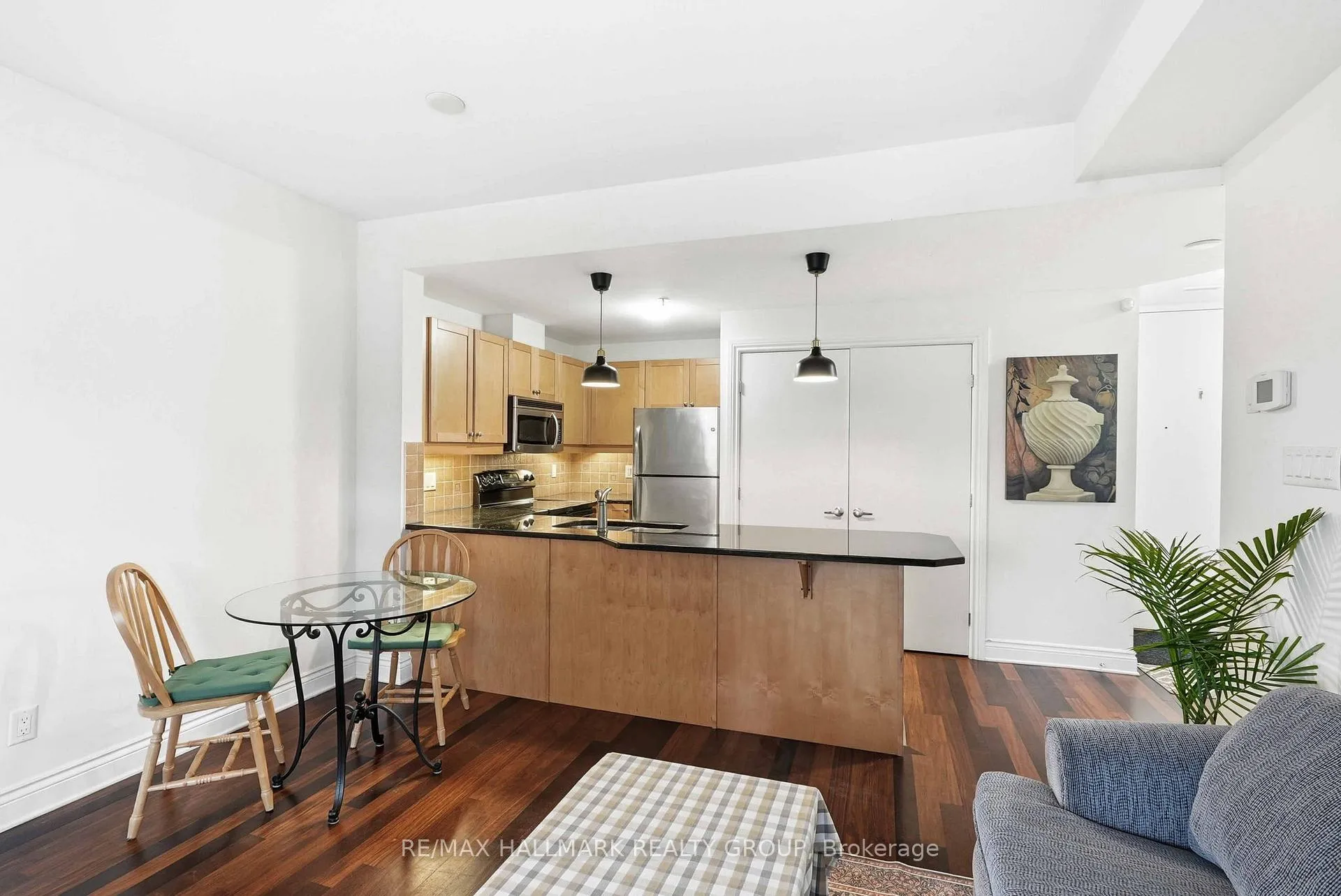 Photo 5 of Unit 310, 323 Winona Avenue, Ottawa, Westboro South — HOMEH