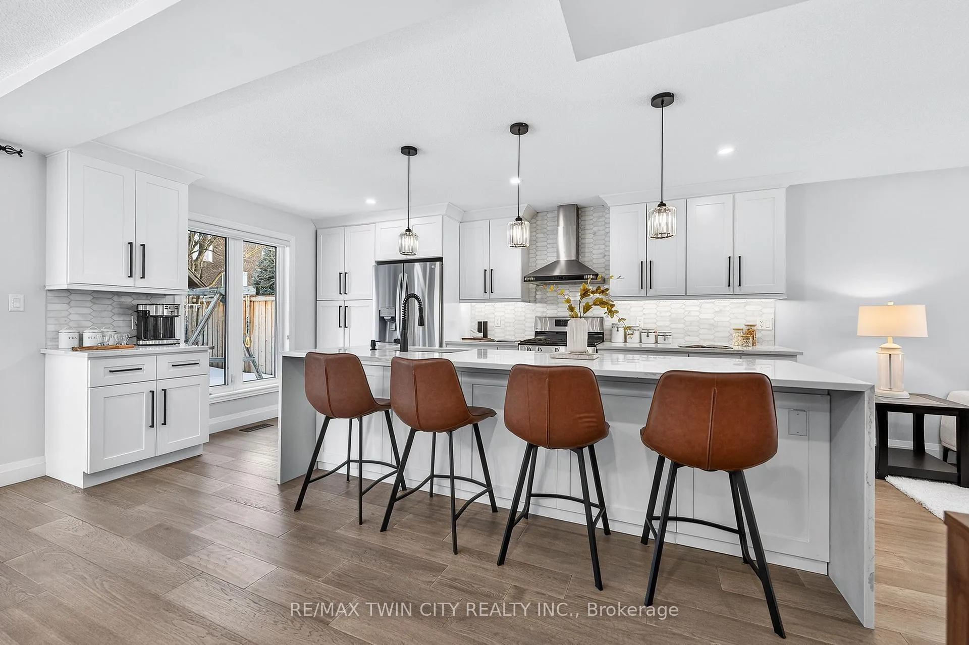 Photo 13 of 166 Westvale Drive, Waterloo — HOMEH